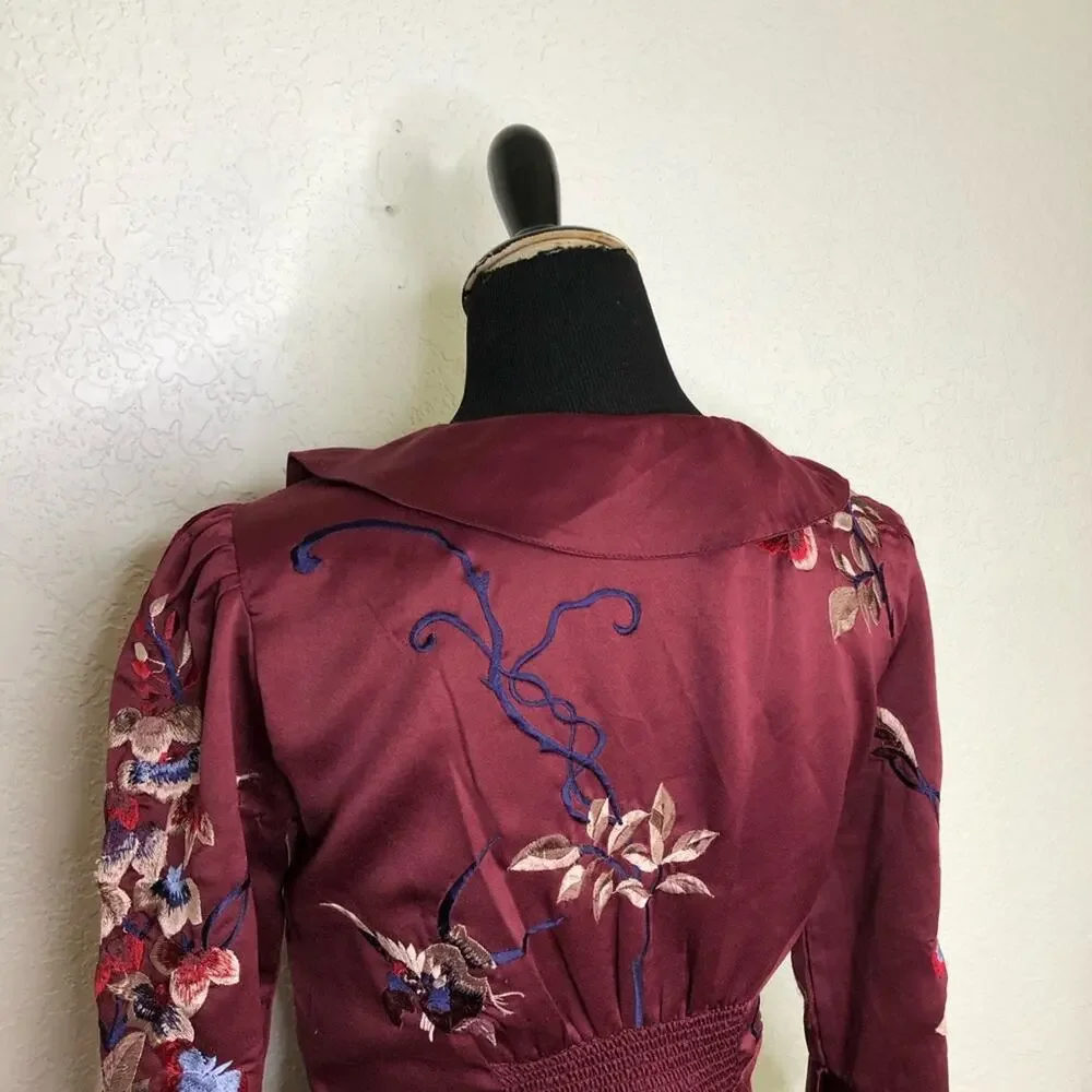 Free People maroon red embroidered floral collared hook front top size Small